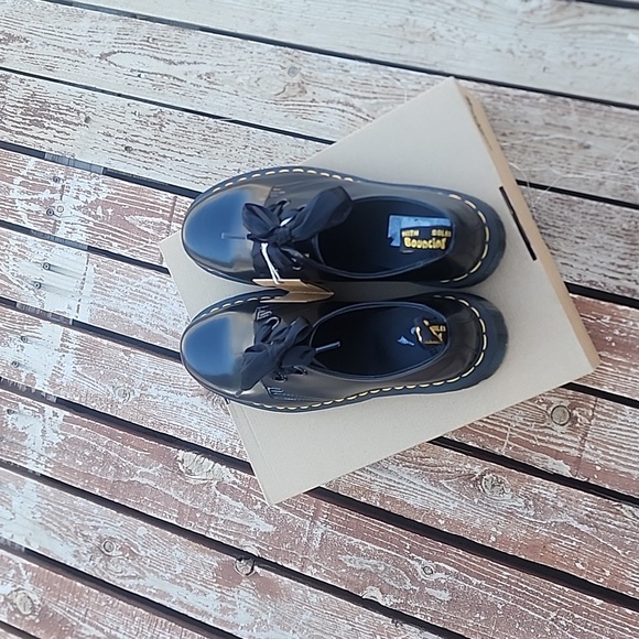 Dr. Martens  Holly Leather Platform Shoes Women's size 10 ,Men Size 9 - Picture 6 of 10